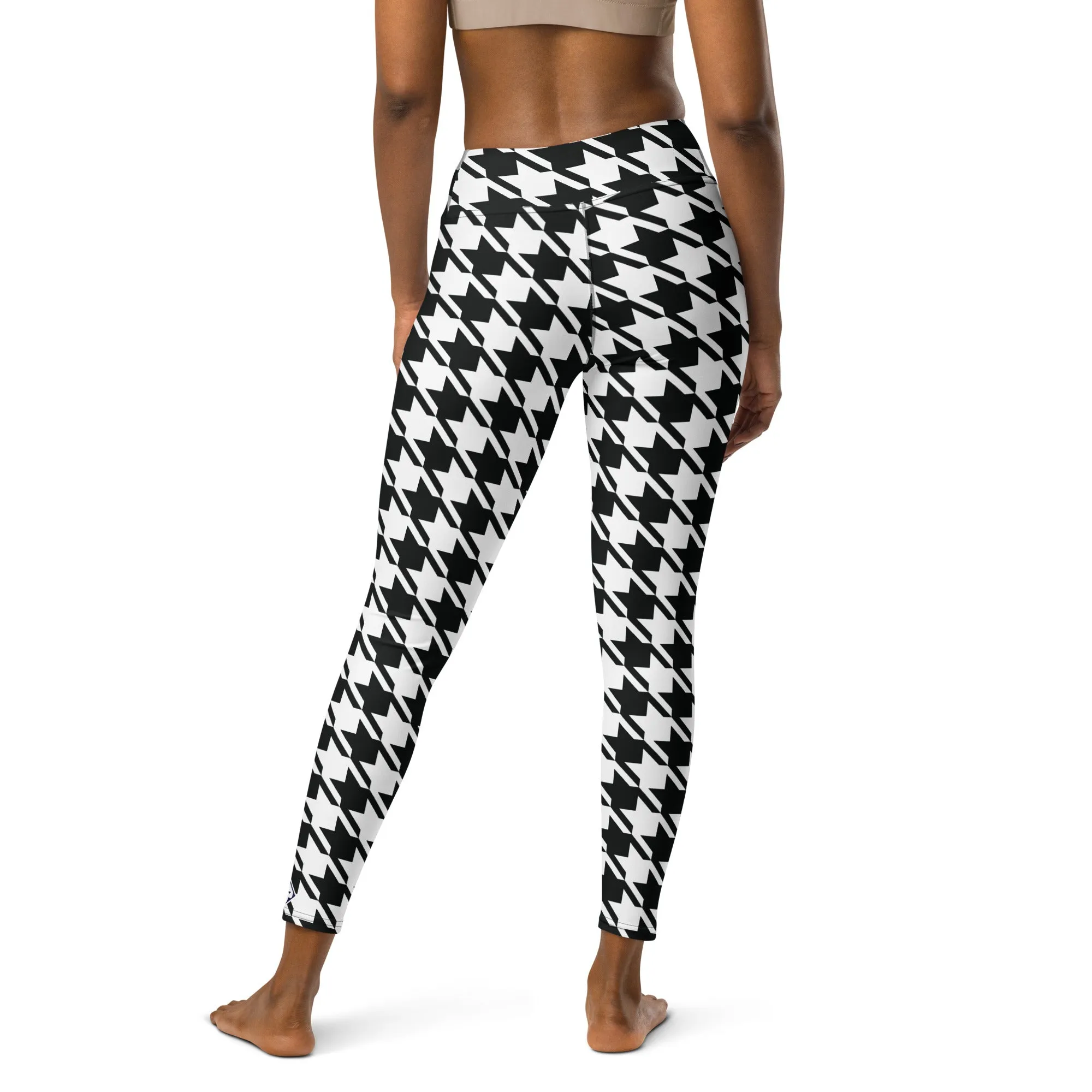 Trendy Training: Women's Houndstooth Yoga Leggings